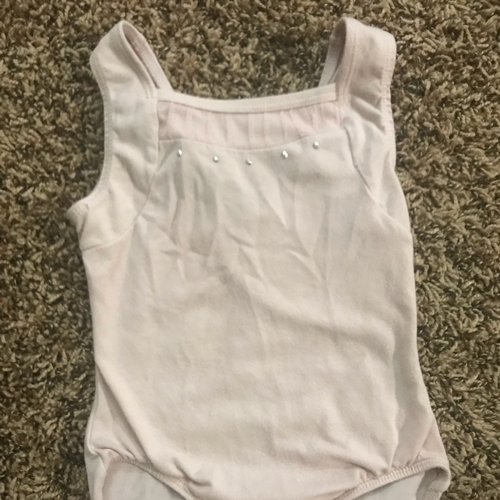 Pink leotard size 4/5